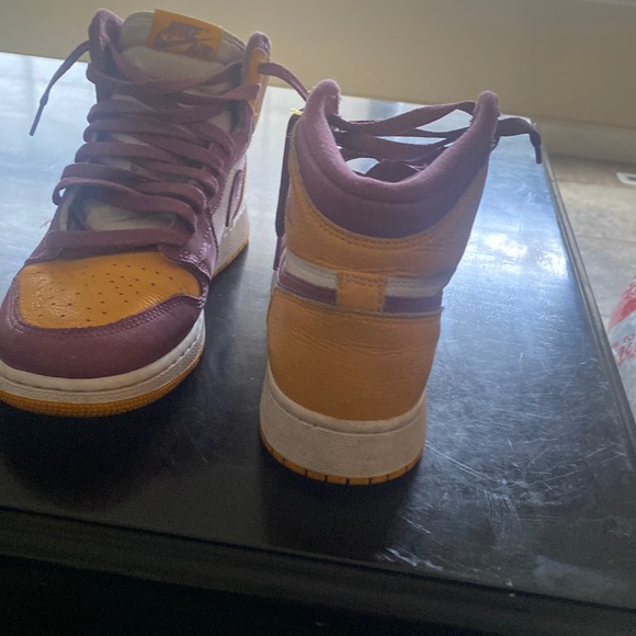 Jordan 1s Man size 7 good condition - Picture 3 of 3